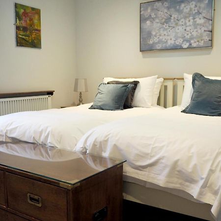 The Dog & Gun Inn Netheravon Zimmer foto