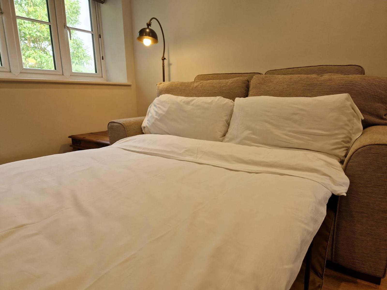 The Dog & Gun Inn Netheravon Zimmer foto